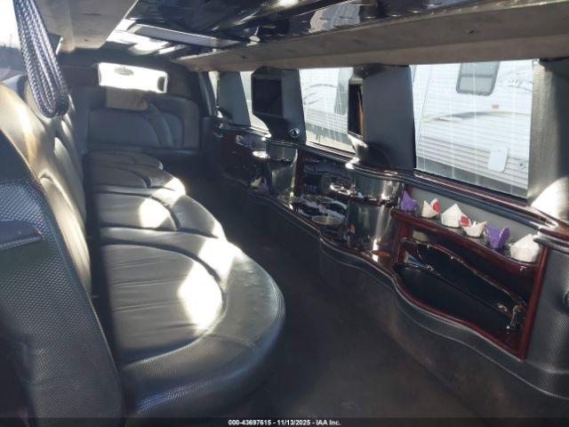 Chevrolet Suburban 2500 Ls Image 18