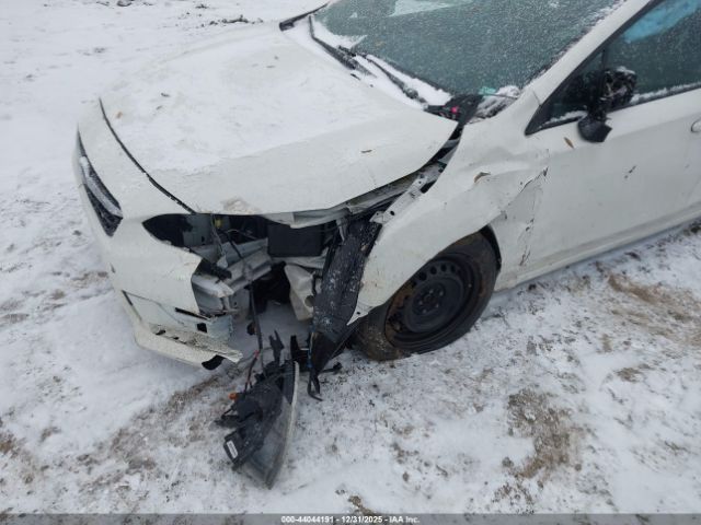 Subaru Impreza Base 5-door Image 6