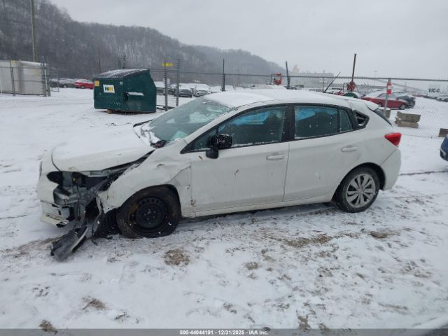 Subaru Impreza Base 5-door Image 17