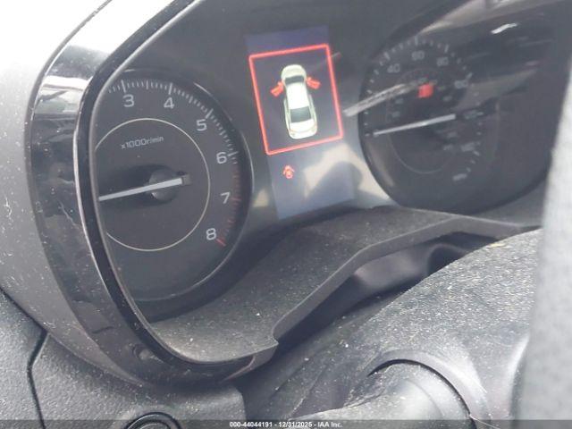 Subaru Impreza Base 5-door Image 3