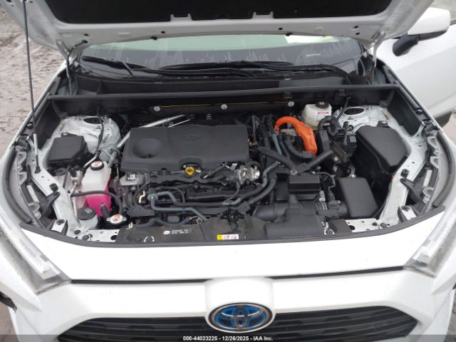 Toyota RAV4 Xle Premium Image 16