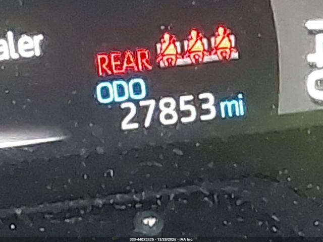 Toyota RAV4 Xle Premium Image 2