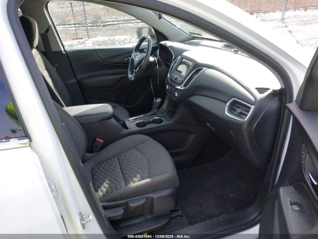 Chevrolet Equinox Lt Image 2