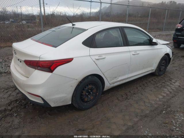 Hyundai ACCENT Se Image 11
