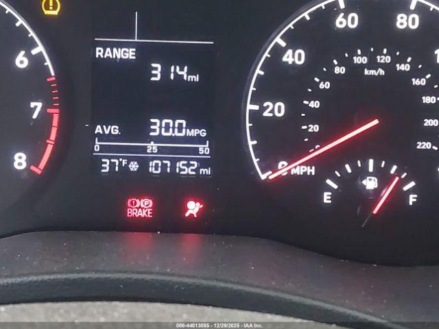 Hyundai ACCENT Se Image 9