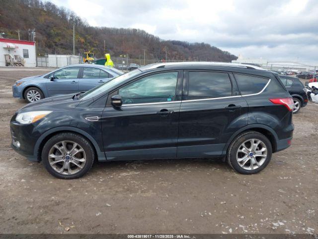 Ford Escape Titanium Image 10