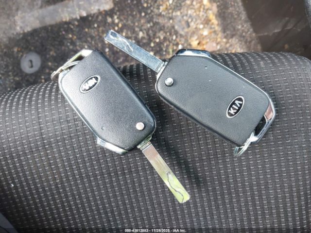 Kia Forte Lxs Image 14