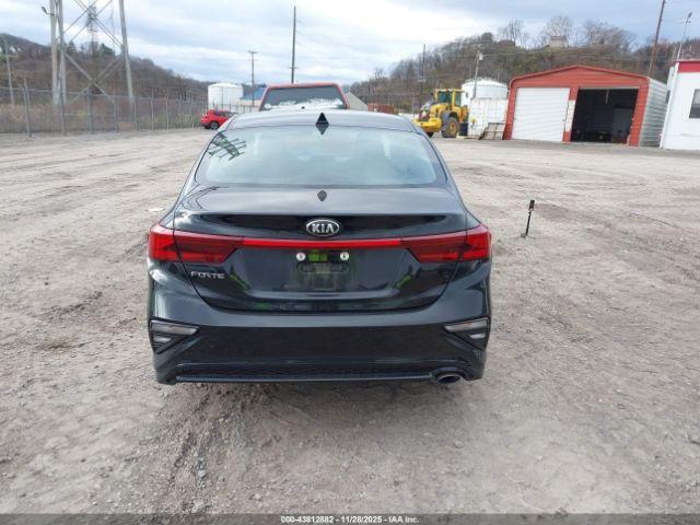 Kia Forte Lxs Image 3