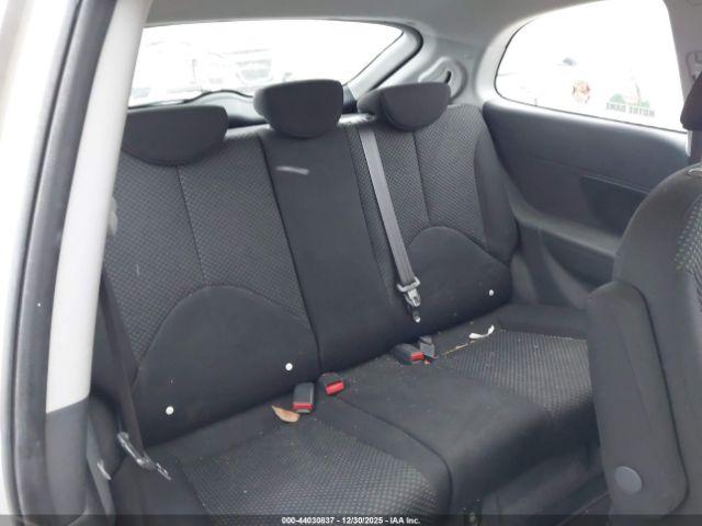 Hyundai ACCENT Se Image 8