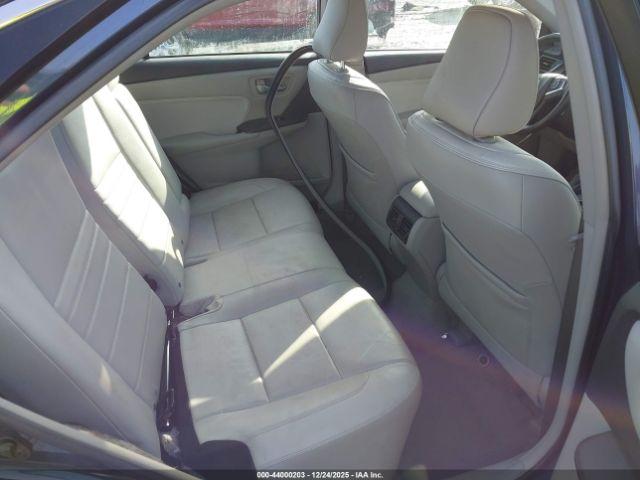 Toyota Camry Xle Image 17