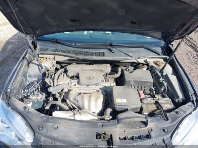 Toyota Camry Xle Image 9