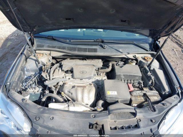 Toyota Camry Xle Image 9