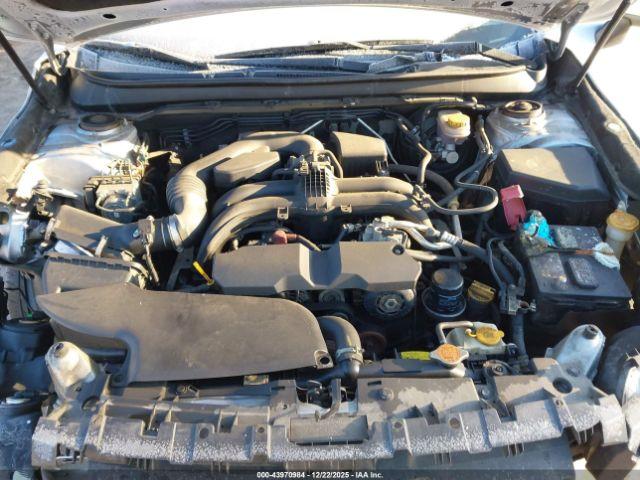 Subaru Legacy 2.5i Limited Image 6