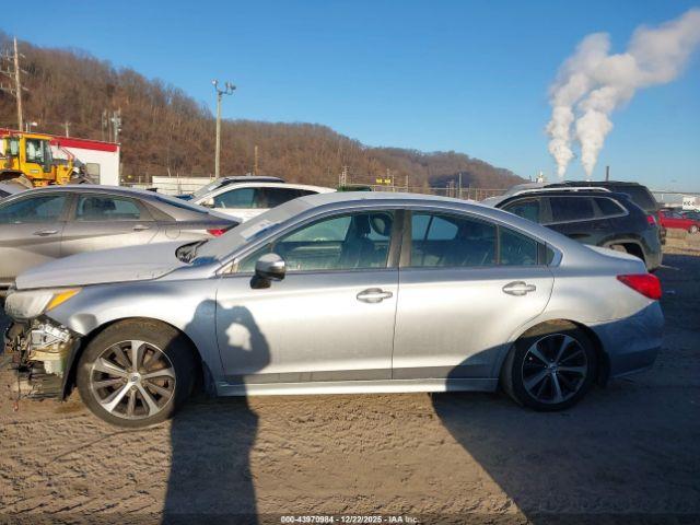 Subaru Legacy 2.5i Limited Image 9
