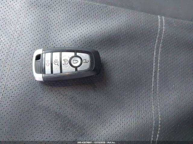 Ford Explorer Xlt Image 9