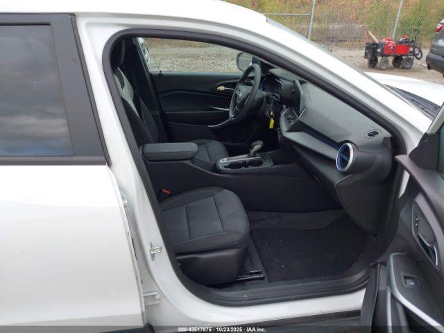 Chevrolet Trax Fwd Ls Image 16