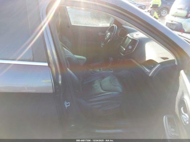 Jeep Cherokee Limited Image 15