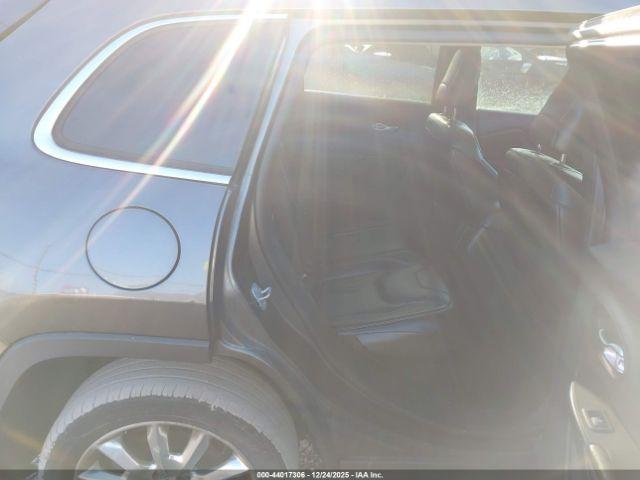 Jeep Cherokee Limited Image 7