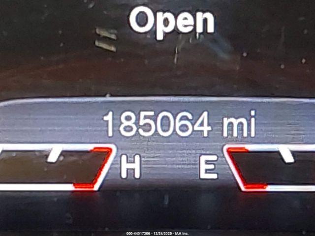 Jeep Cherokee Limited Image 12