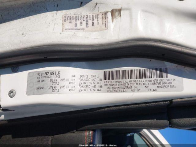 Jeep Cherokee Trailhawk Image 16