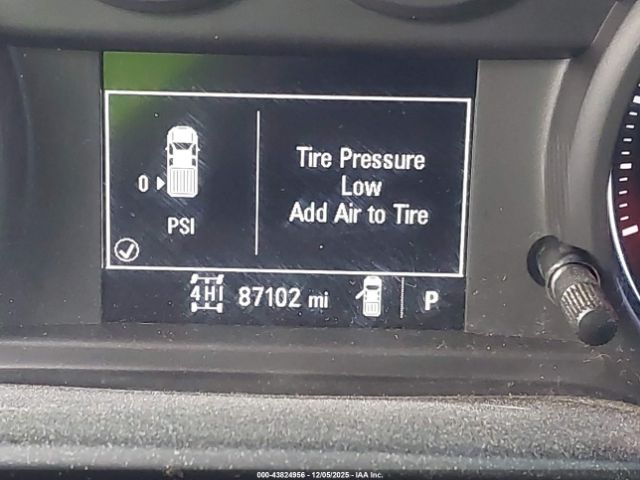 Chevrolet Silverado 2500 Image 3