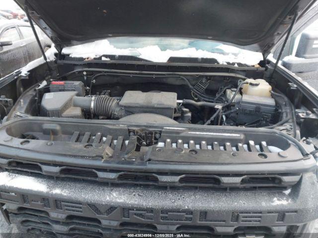 Chevrolet Silverado 2500 Image 15